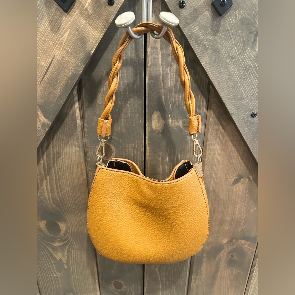 Urban Expressions Braided Handle Bag